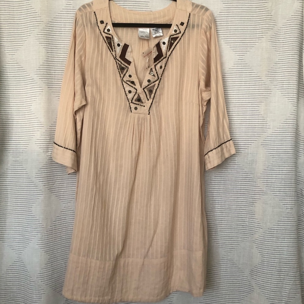 Plus size Embroidered tunic dress